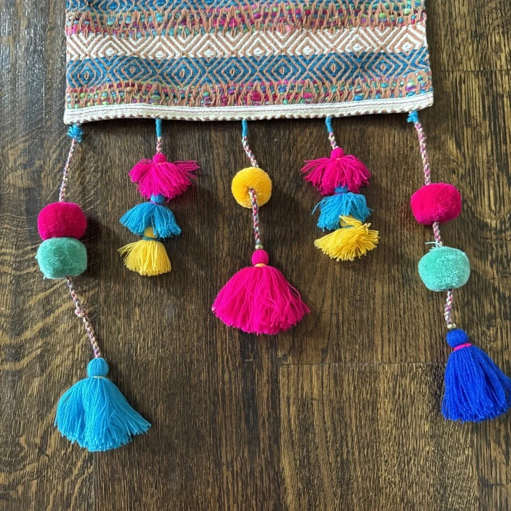 Woven Table Runner Textile with Pom Poms‎ Folk-art 106